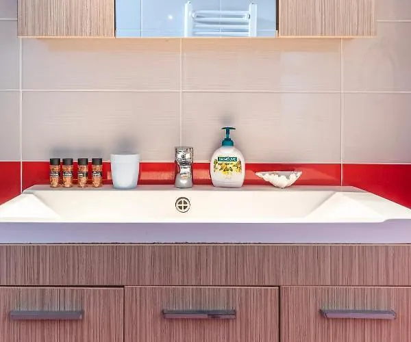 Erika's Oasis - Stylish Gem Inthe Heart Of History *